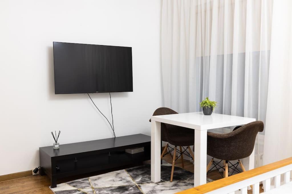 Modern & Cozy Place In The Very Heart Of Reval Esterno foto